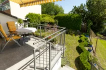 Terrasse mit Zugang zum Garten