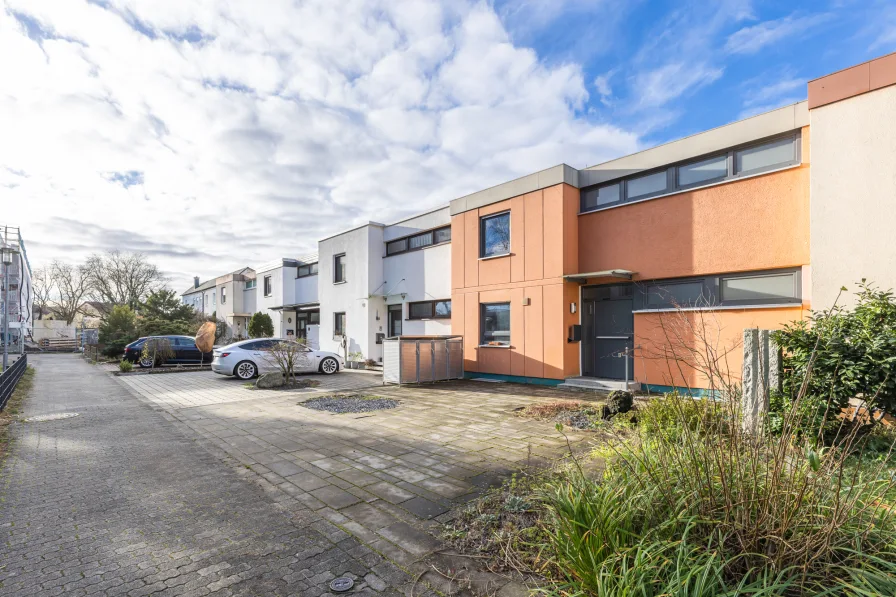 Ihr neues Zuhause - Haus kaufen in Aschaffenburg / Nilkheim - Provisionsfrei für Käufer - Großzügiges Reihenmittelhaus mit viel Platz für die ganze Familie