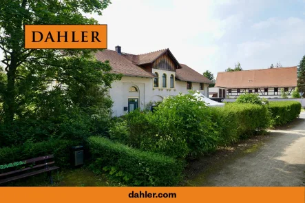 Blick vom Park  - Zinshaus/Renditeobjekt kaufen in Dresden - Mehrfamilienhaus mit WEG-Aufteilung am Park in Dresden-Meußlitz