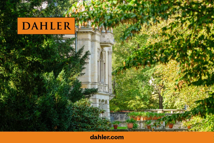 Blick vom Park - Haus kaufen in Dresden - Prachtvolle Villa auf herrschaftlichem Grundstück am Waldpark