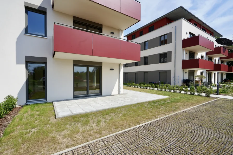 Terrasse mit Gartenfläche (SNR)