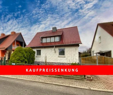 Frontansicht - Haus kaufen in Unstruttal - Landleben in Stadtnähe - Auszeit Zuhause