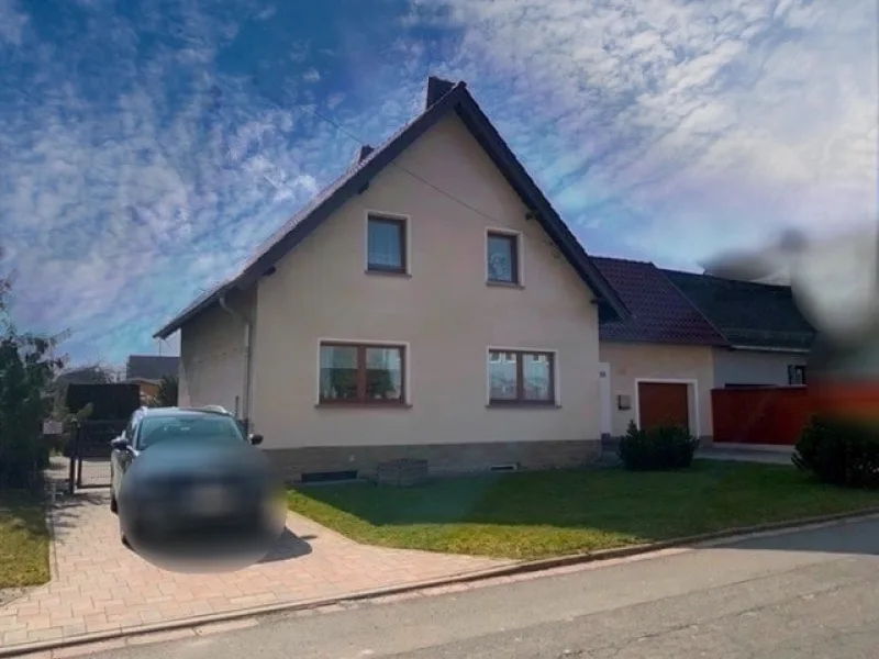 Straßenansicht - Haus kaufen in Bad Langensalza - TOP Einfamilienhaus in super Lage bei Bad Langensalza