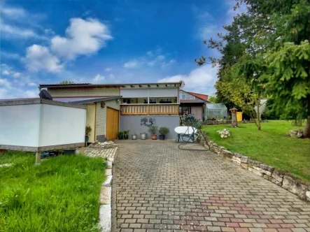 Hauptansicht - Haus kaufen in Mühlhausen - Ein unschlagbarer Blick über Mühlhausen! Sommerresidenz!