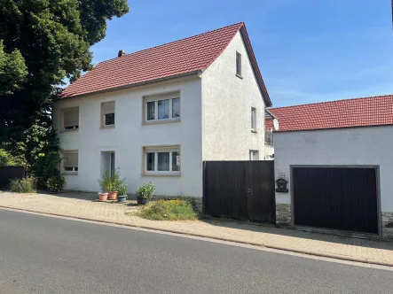 Giebelansicht - Haus kaufen in Tonna - Sofort bezugsfertig!!!Einfamilienhaus in Burgtonna zu verkaufen