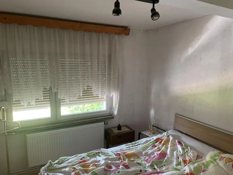 Schlafzimmer 1-2