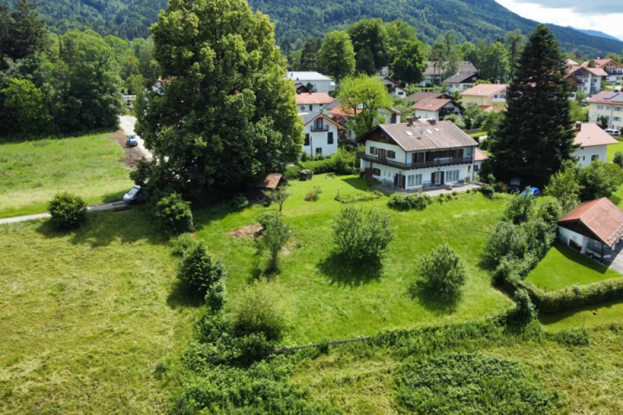 Titel - Haus kaufen in Bad Heilbrunn - Kann man diesen Weitblick überbieten?Bei uns gibt es sie noch – einmalige Raritäten!