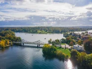 Die historische Glienicker Brücke Potsdams - Berliner Vorstadt