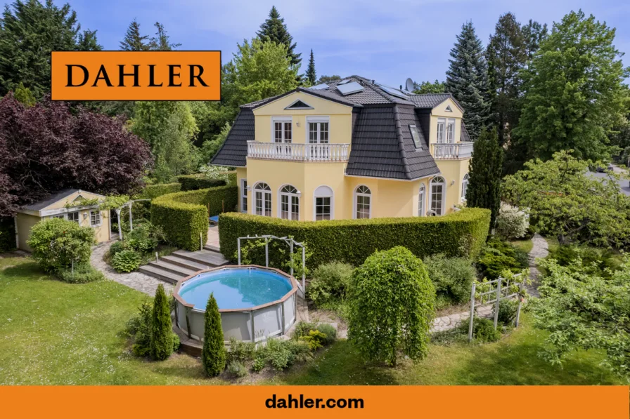 Außenansicht  - Haus kaufen in Kleinmachnow - Repräsentative Villa mit großzügigem Garten in Kleinmachnow