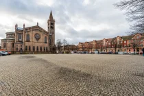 urroundings - Bassinplatz & St. Peter and Paul Church