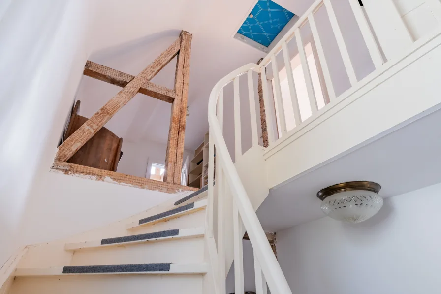 Old building staircase to the upper floor