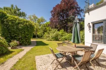 Sun terrace with gardenview