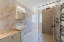 Bathroom with high-quality natural stone