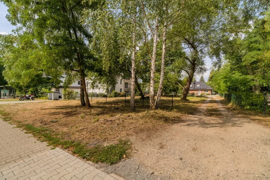 Street view building plot