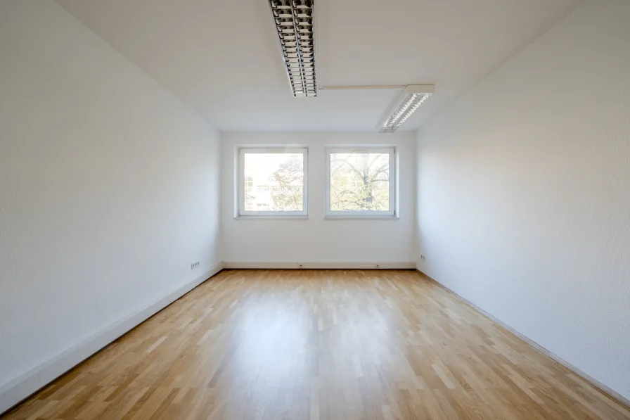 5. Arbeitszimmer