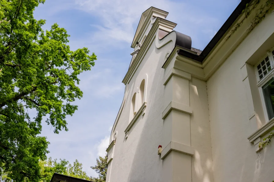 House gable detail