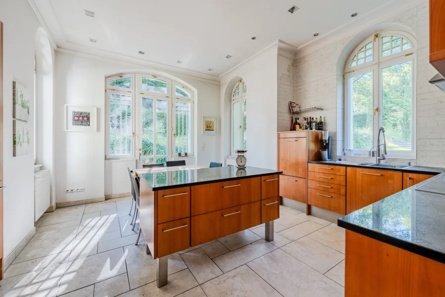 Kitchen with access to the terrace