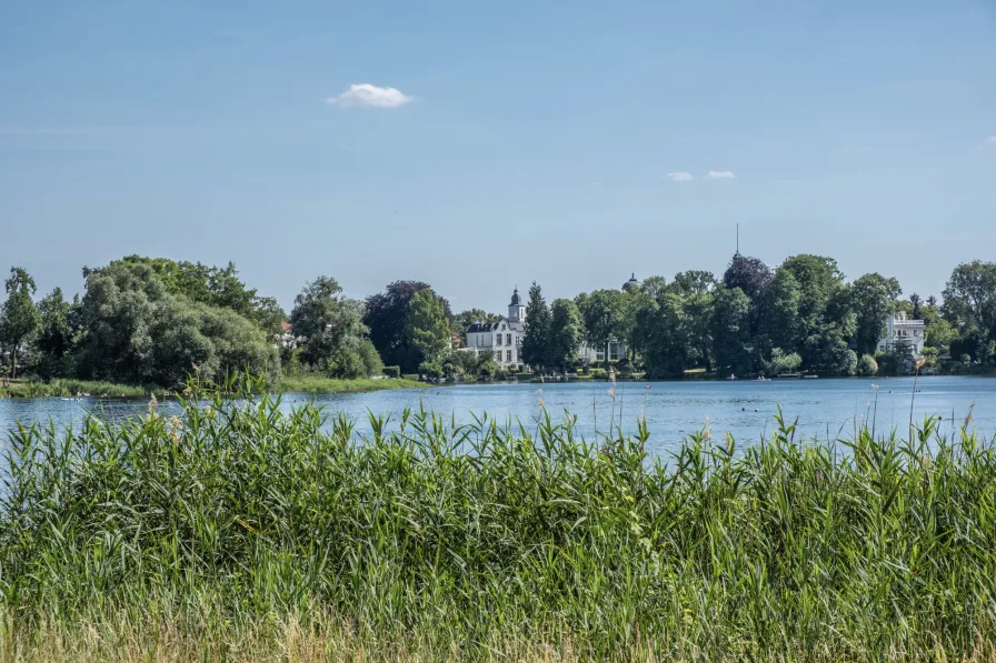 Idyllic view from the Neuer Garten