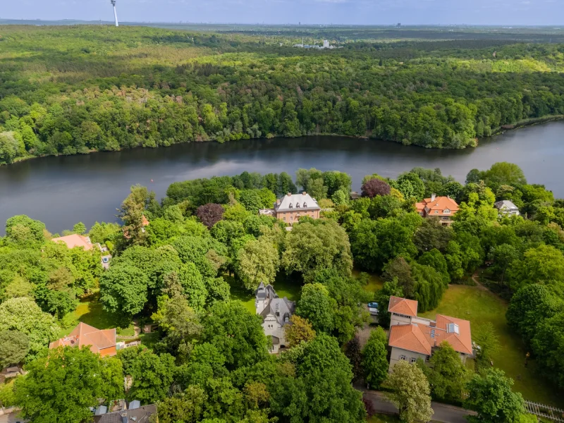 Unmittelbar am Wasser des Griebnitzsees