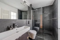 Modern bathroom 