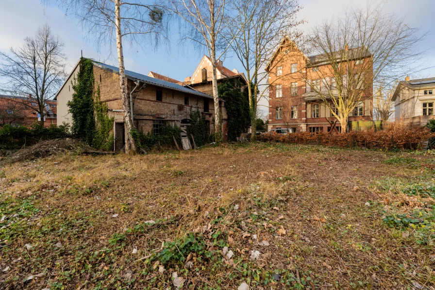 Rear part of the property with shed