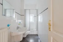 Guest toilet with shower