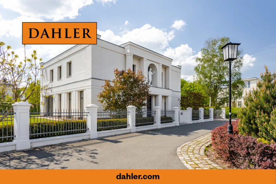 Neubau-Villa im klassizistischen Baustil  - Haus kaufen in Potsdam / Berliner Vorstadt - Klassizistisches Architekten-Juwel mit ca. 395 m² Wohn-/Nutzfläche zwischen Heiliger- und Tiefer See