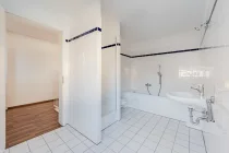 Large bathroom on the upper floor