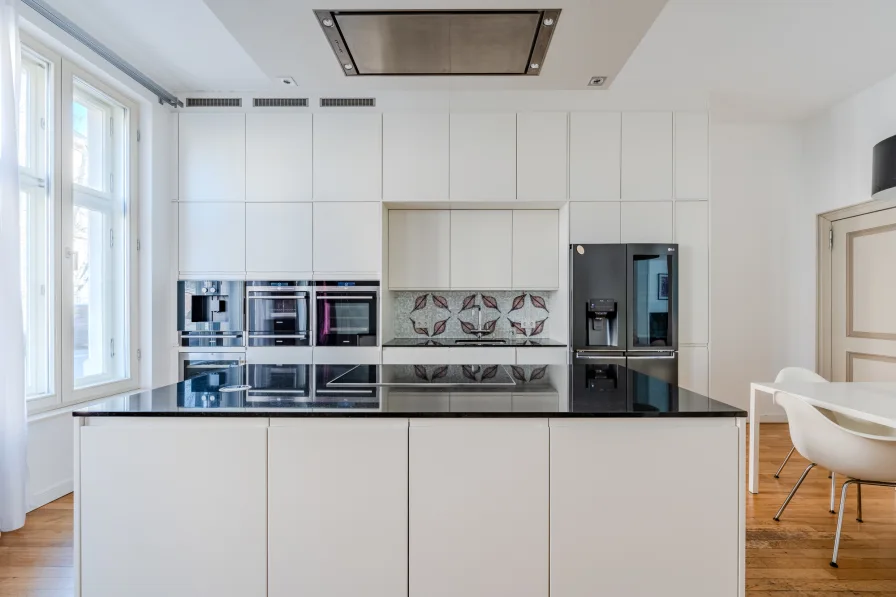 High-quality fitted kitchen 