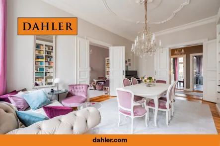 Flügeltüren, Deckehöhe & prächtige Stuckelemente - Wohnung kaufen in Potsdam / Brandenburger Vorstadt - Elegantes Wohnen im Altbau: Luxuriöse Beletage am Schlosspark Sanssouci mit eigenem Garten