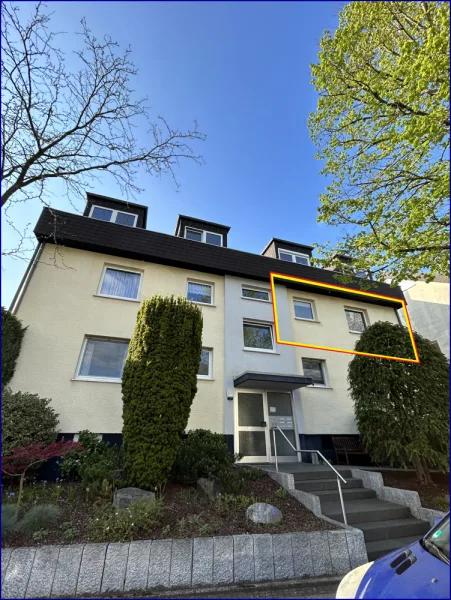 Weyel Immobilien - Haus Frontansicht - Wohnung kaufen in Bochum - Eigentumswohnung Ostholz mit Garage Eigennutz oder Kapitalanlage !
