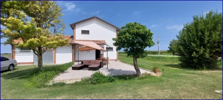 Terrasse - Weyel-Immobilien-Bochum - Haus kaufen in Boccasette - Italienisches Wohnhaus mit großem Grundstück und moderner Ausstattung in Boccasette