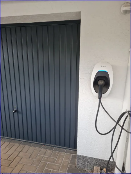 Garage und Wallbox - Weyel-Immobilien-Bochum