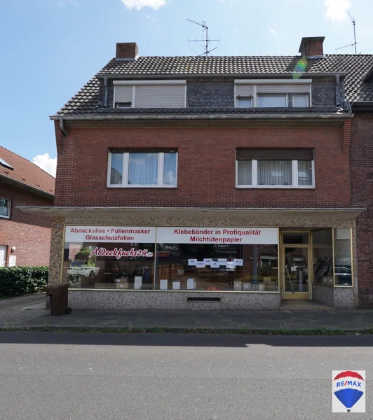 Titelbild Haus 19 - Haus kaufen in Grefrath - Handwerkerhaus in zentraler Lage von Grefrath