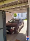 Durchgang zum Carport