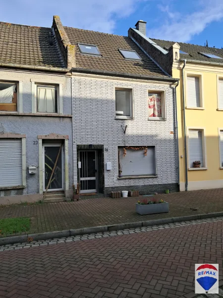 20241126_115120 - Haus kaufen in Kleve - Lukrativ vermietetes Investmentobjekt für den begabten Handwerker und Kapitalanleger