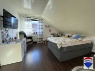 Schlafzimmer 2 OG