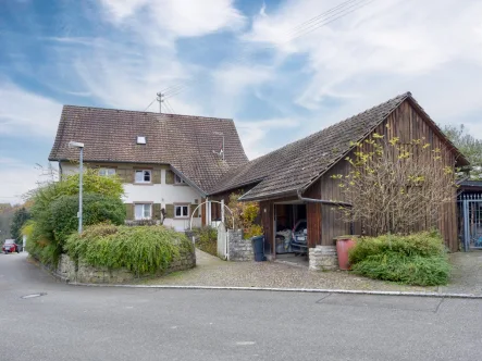 Titelbild - Haus kaufen in Rheinfelden - Geräumiges Einfamilienhaus mit Baulandreserve in Rheinfelden-Karsau