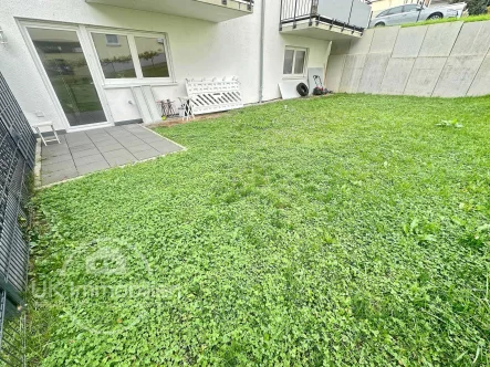 Fläche EG - Büro/Praxis kaufen in Freigericht - Clever sein, Geldanlage! Büro-Kapitalanlage mit Garten + 3er Paket- oder Einzelverkauf