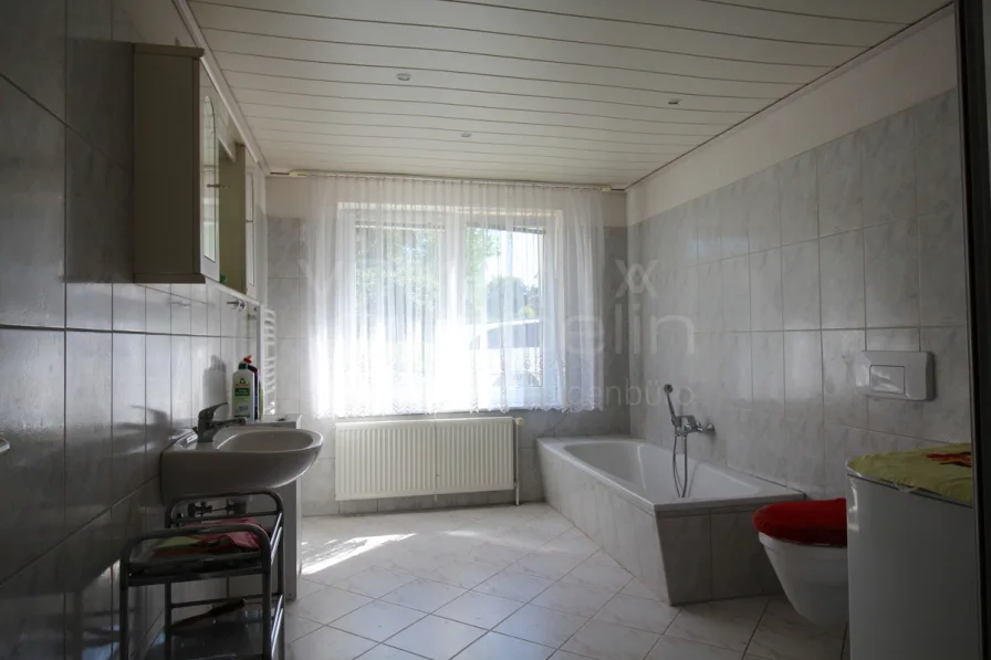 Badezimmer EG