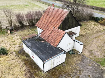  - Haus kaufen in Vlotho - Dieses Kleinod wartet auf Vollendung! Komplett entkerntes Einfamilienhaus in Vlotho!