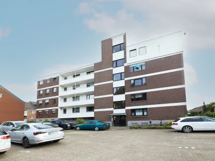 Frontalansicht  - Wohnung kaufen in Halle - Helle 3-Zimmer-Wohnung in ruhiger Lage und modernen Design