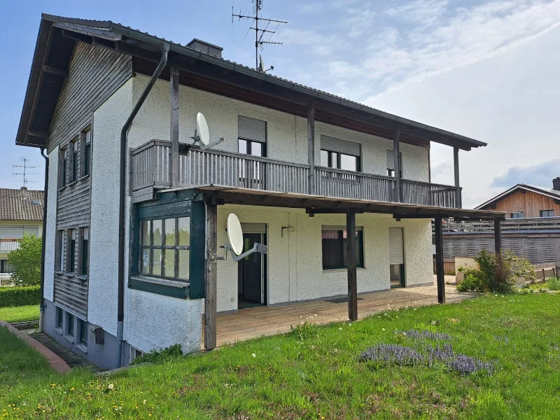 Ansicht Terrasse - Haus kaufen in Gangkofen - Zweifamilienhaus als optimale Lösung für Großfamilien und Kapitalanleger