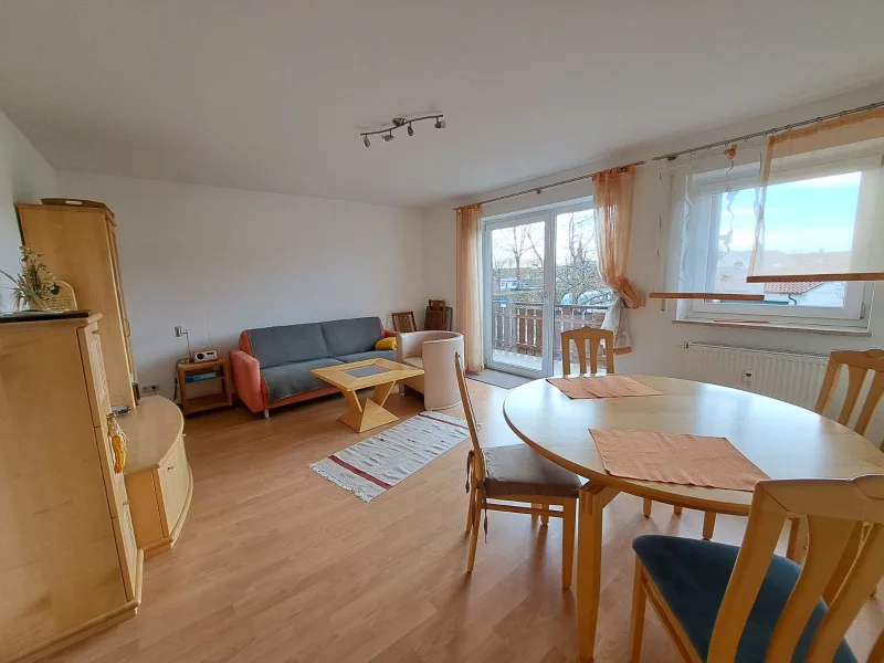 Wohn-Essbereich - Wohnung kaufen in Kirchham - 2-Zimmer-Wohnung in einem ruhigen 10-Parteienhaus