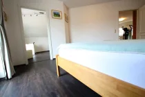 Schlafzimmer b