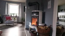 Wohnzimmer mit Kamin