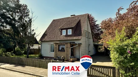 Hausansicht - Haus kaufen in Habighorst - Solides Haus mit großem Grundstück! (SY-6304)