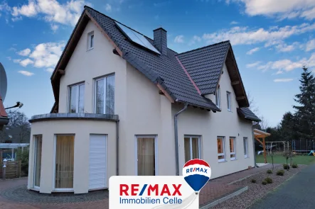 Frontansicht - Haus mieten in Celle - Extravagantes Einfamilienhaus in guter Lage! (TJ-5628)