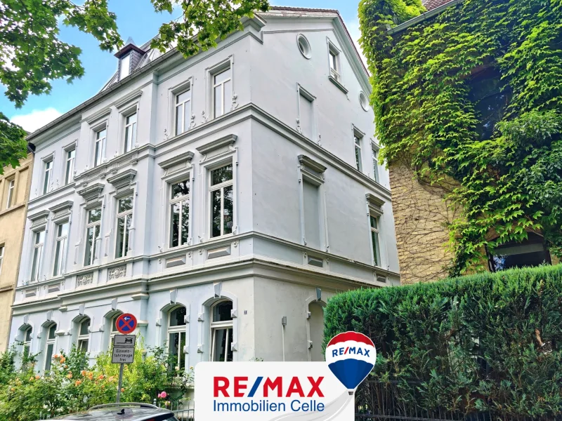 Hauptbild - Wohnung kaufen in Braunschweig - Elegantes Wohnen: Exklusive Dachgeschosswohnung im Herzen von Braunschweig! (AP-6309)