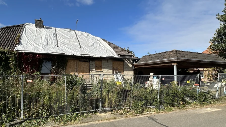 Haus und Carport